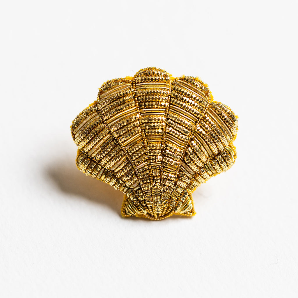 The Clam Brooch (14629470994810)